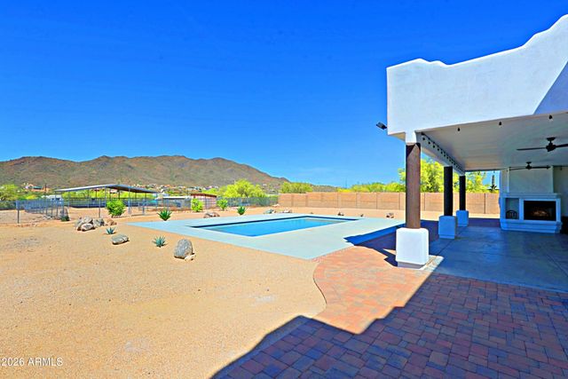 42618 N 3RD Avenue, New River, AZ 85087