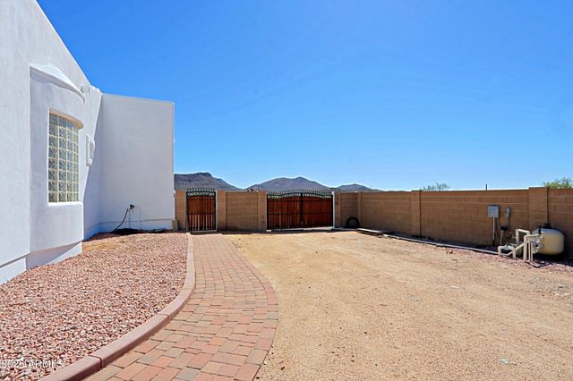 42618 N 3RD Avenue, New River, AZ 85087