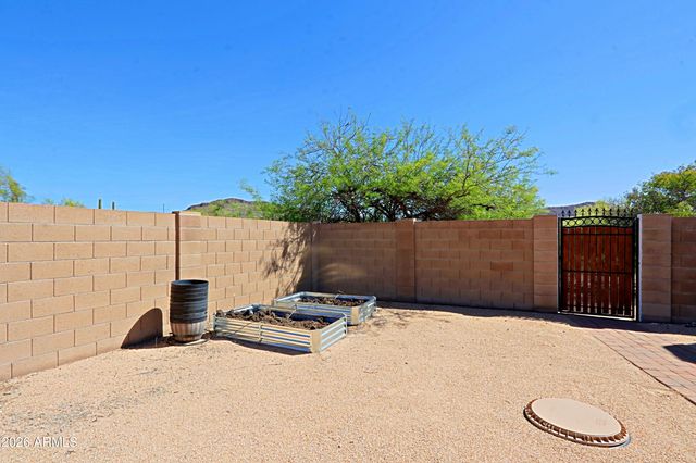42618 N 3RD Avenue, New River, AZ 85087