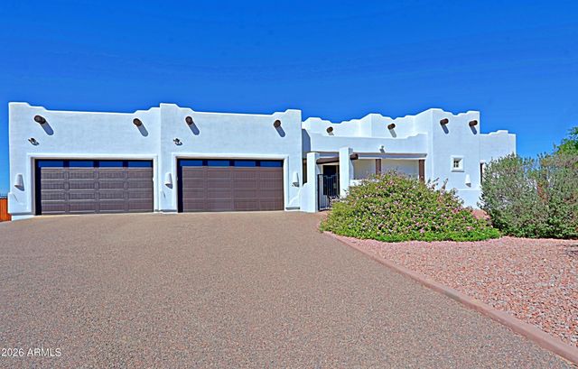 42618 N 3RD Avenue, New River, AZ 85087