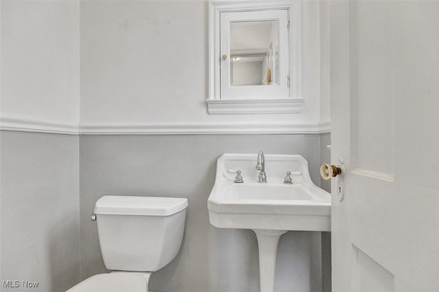 2317 Canterbury Road, University Heights, OH 44118