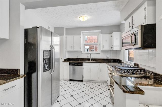 2317 Canterbury Road, University Heights, OH 44118