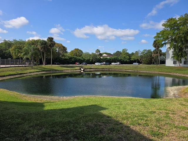 3720 N Pine Island Rd 335, Sunrise, FL 33351