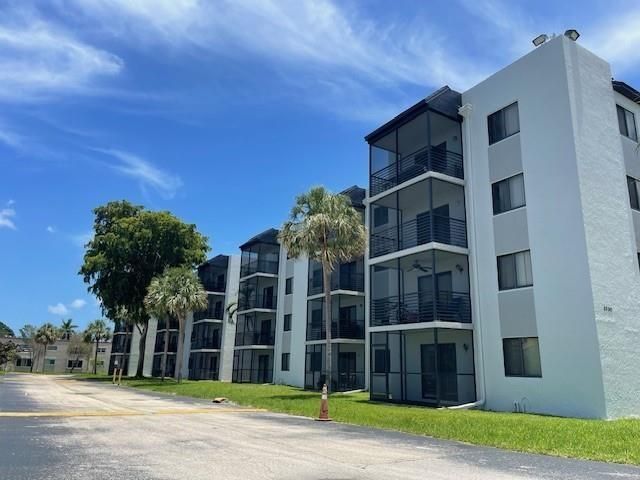 3720 N Pine Island Rd 335, Sunrise, FL 33351