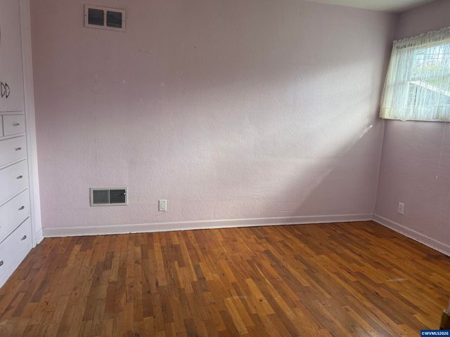 1335 Chestnut St SE, Albany, OR 97322