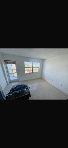 1130 11th St 6J, Miami Beach, FL 33139