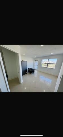 1130 11th St 6J, Miami Beach, FL 33139