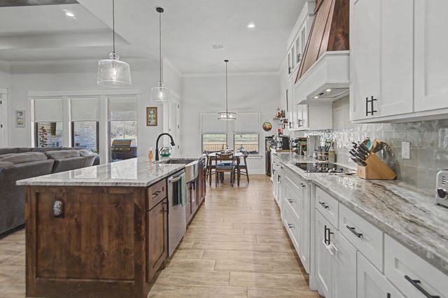 5001 Alder Court, Weatherford, TX 76087