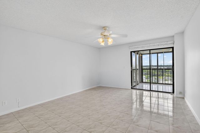 7370 S Oriole Boulevard 802, Delray Beach, FL 33446