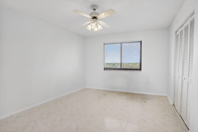7370 S Oriole Boulevard 802, Delray Beach, FL 33446