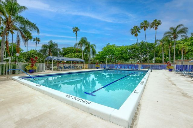 7370 S Oriole Boulevard 802, Delray Beach, FL 33446