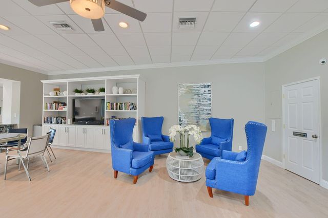 7370 S Oriole Boulevard 802, Delray Beach, FL 33446