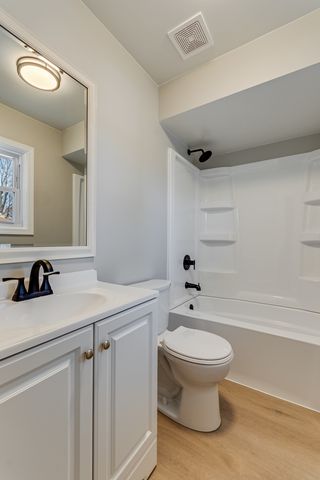 805 S RAVEN Road, Shorewood, IL 60404