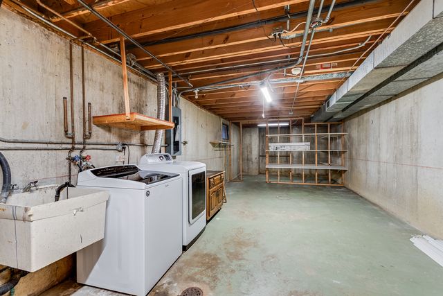 805 S RAVEN Road, Shorewood, IL 60404