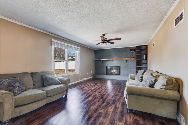 805 S RAVEN Road, Shorewood, IL 60404