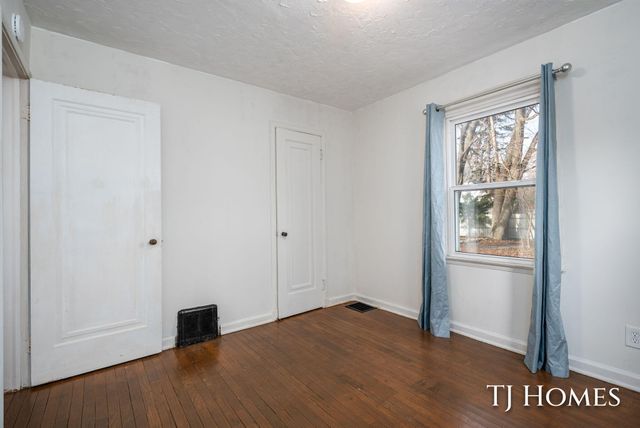 3233 Peck Street, Muskegon, MI 49444