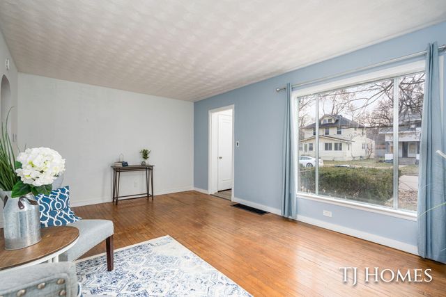 3233 Peck Street, Muskegon, MI 49444