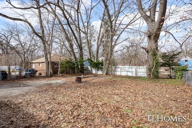 3233 Peck Street, Muskegon, MI 49444