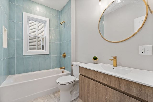 101 Draper St 1, Boston, MA 02122