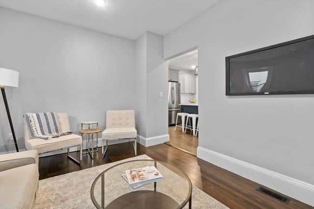 101 Draper St 1, Boston, MA 02122