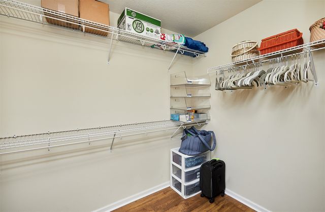 13000 Iltis Drive, Urbandale, IA 50323