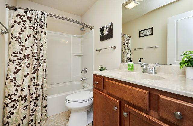 13000 Iltis Drive, Urbandale, IA 50323