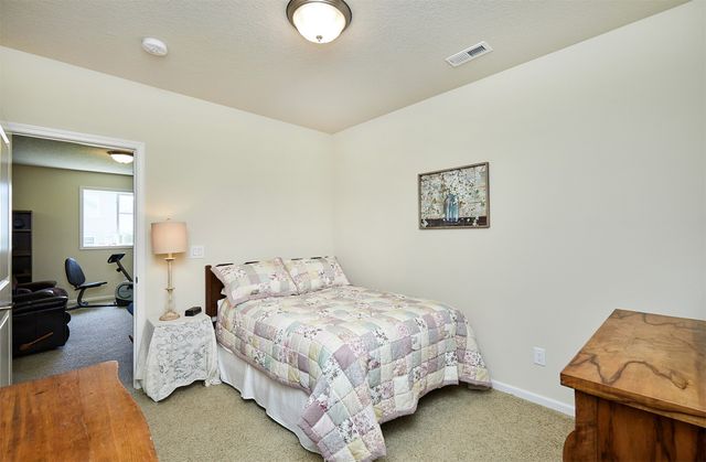 13000 Iltis Drive, Urbandale, IA 50323