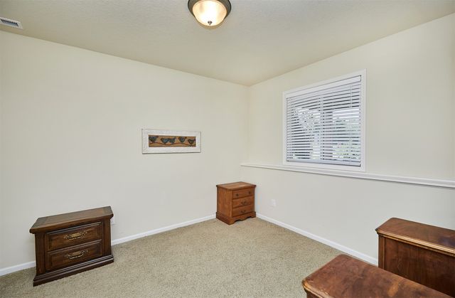 13000 Iltis Drive, Urbandale, IA 50323