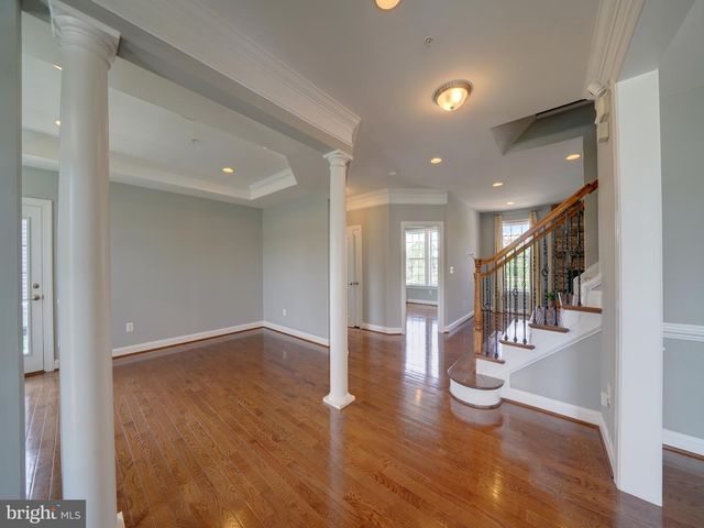 2112 GABLE DR, Jessup, MD 20794