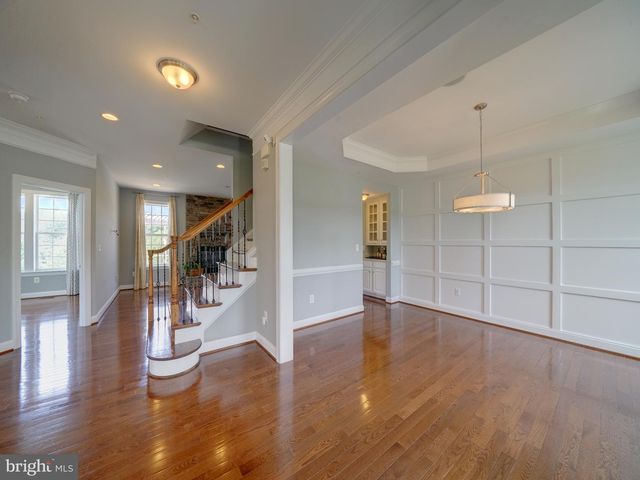2112 GABLE DR, Jessup, MD 20794
