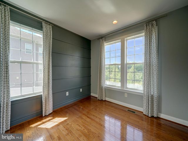 2112 GABLE DR, Jessup, MD 20794