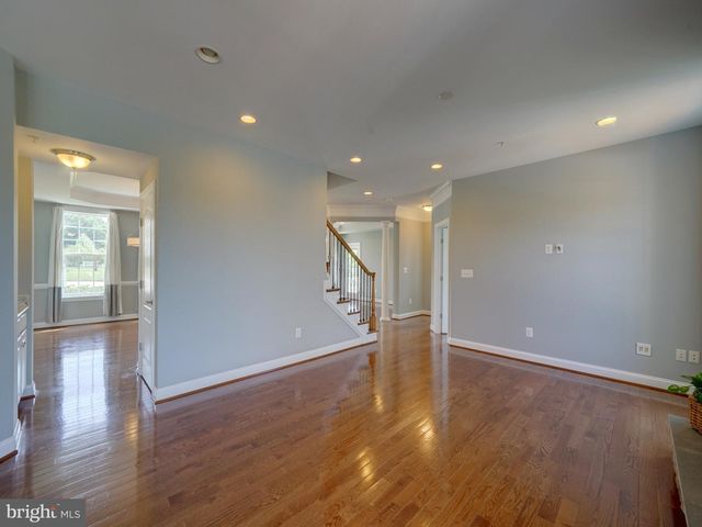 2112 GABLE DR, Jessup, MD 20794