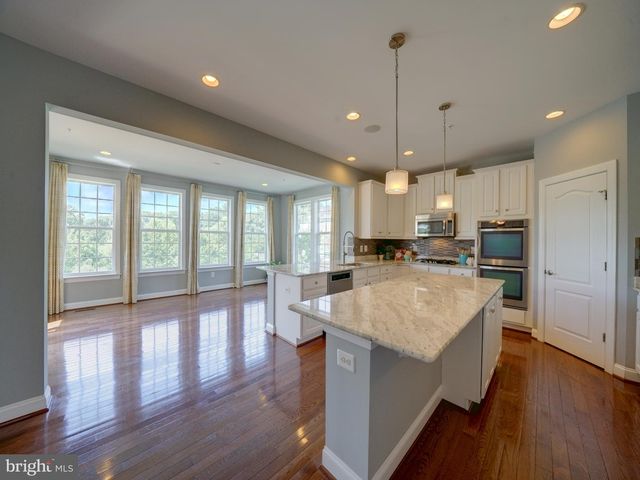 2112 GABLE DR, Jessup, MD 20794