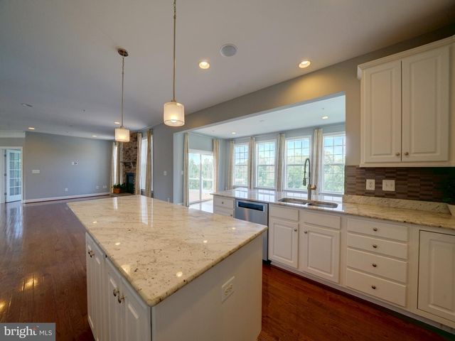 2112 GABLE DR, Jessup, MD 20794