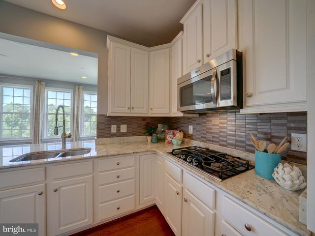 2112 GABLE DR, Jessup, MD 20794