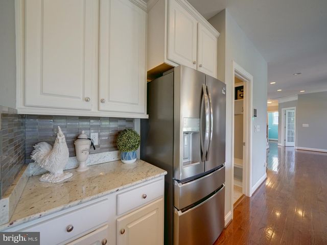 2112 GABLE DR, Jessup, MD 20794