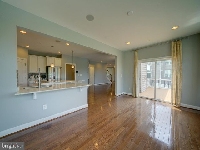 2112 GABLE DR, Jessup, MD 20794