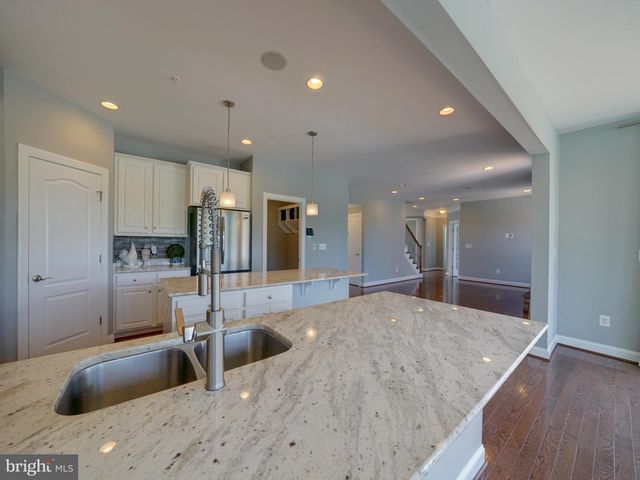 2112 GABLE DR, Jessup, MD 20794