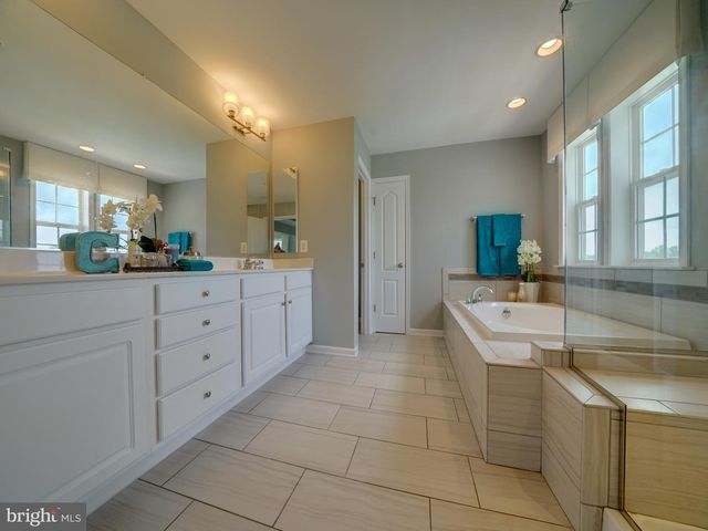 2112 GABLE DR, Jessup, MD 20794