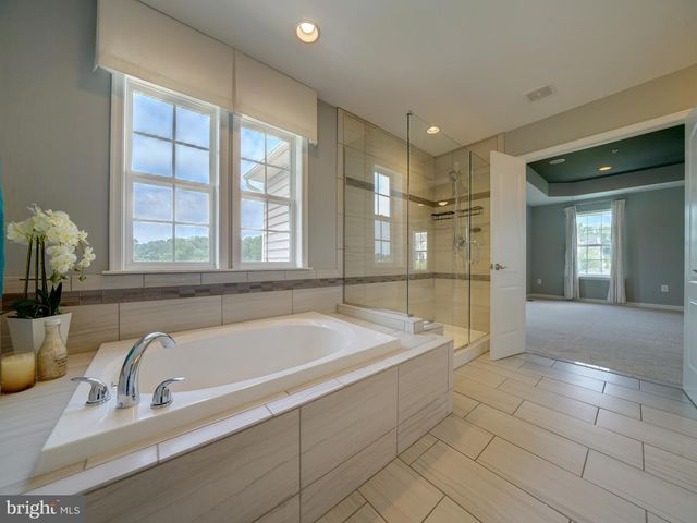 2112 GABLE DR, Jessup, MD 20794