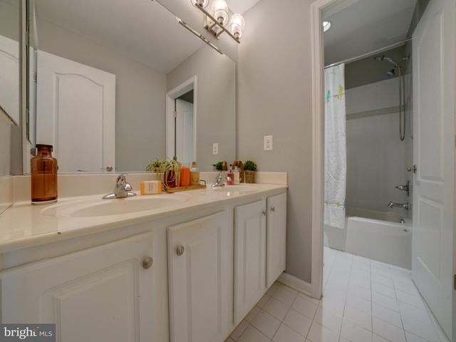 2112 GABLE DR, Jessup, MD 20794