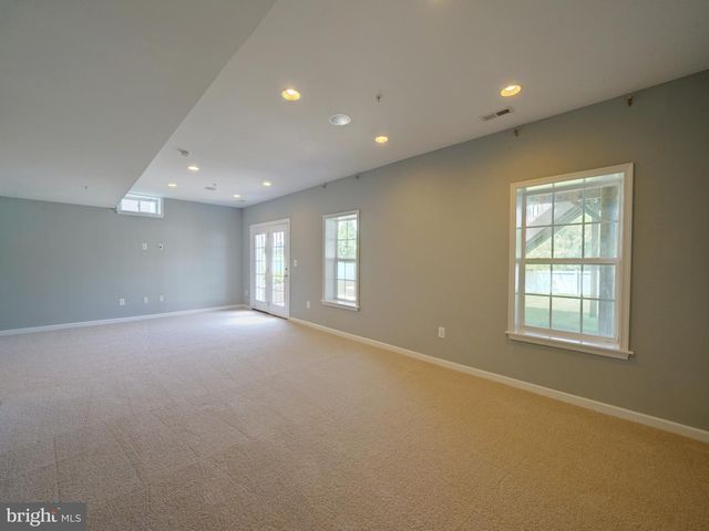 2112 GABLE DR, Jessup, MD 20794