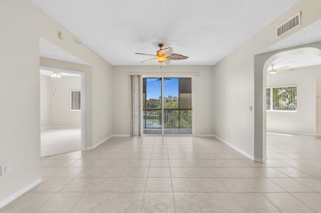 7775 Southampton Terrace 307, Tamarac, FL 33321