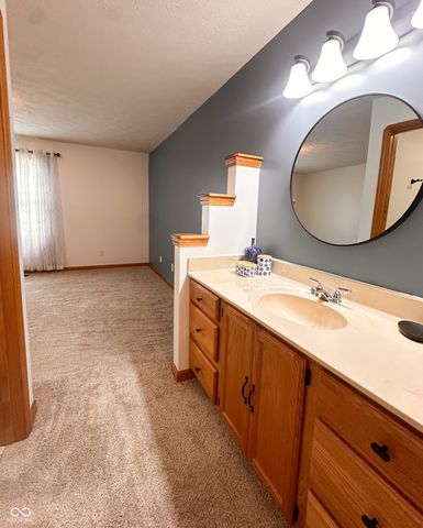 7527 W 1000 S, Fortville, IN 46040