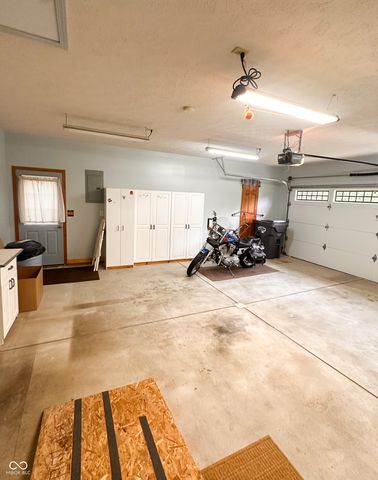 7527 W 1000 S, Fortville, IN 46040