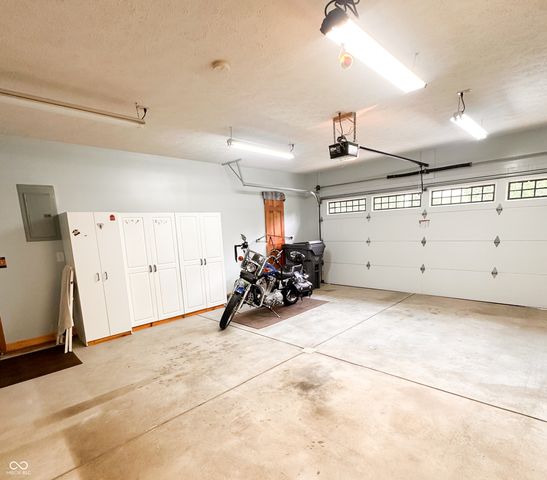 7527 W 1000 S, Fortville, IN 46040