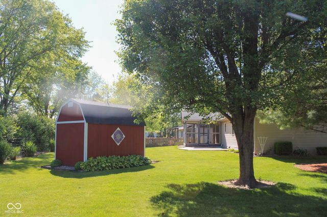 7527 W 1000 S, Fortville, IN 46040