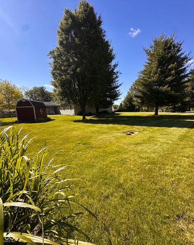 7527 W 1000 S, Fortville, IN 46040