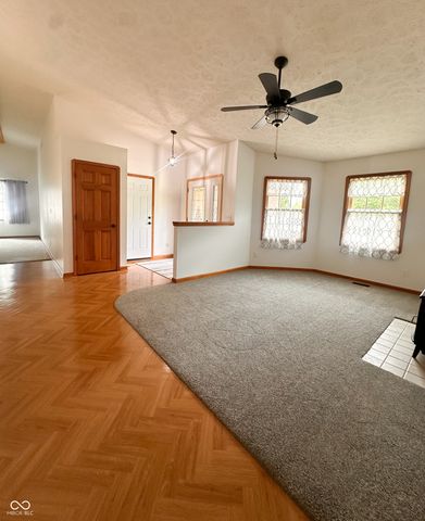 7527 W 1000 S, Fortville, IN 46040