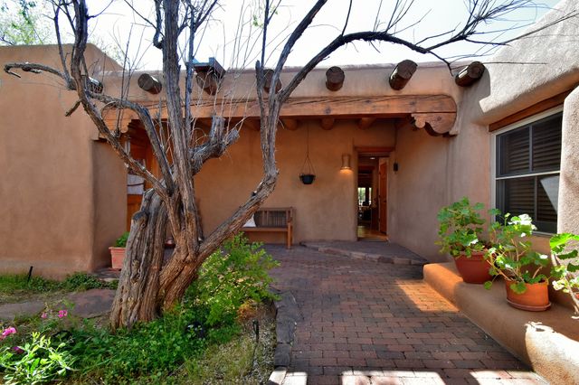 1201 Madrid Road, Santa Fe, NM 87505